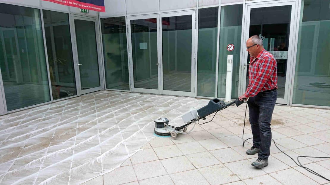 Betonplatten Reinigen Herbert Koller Tel 0842237 199 07