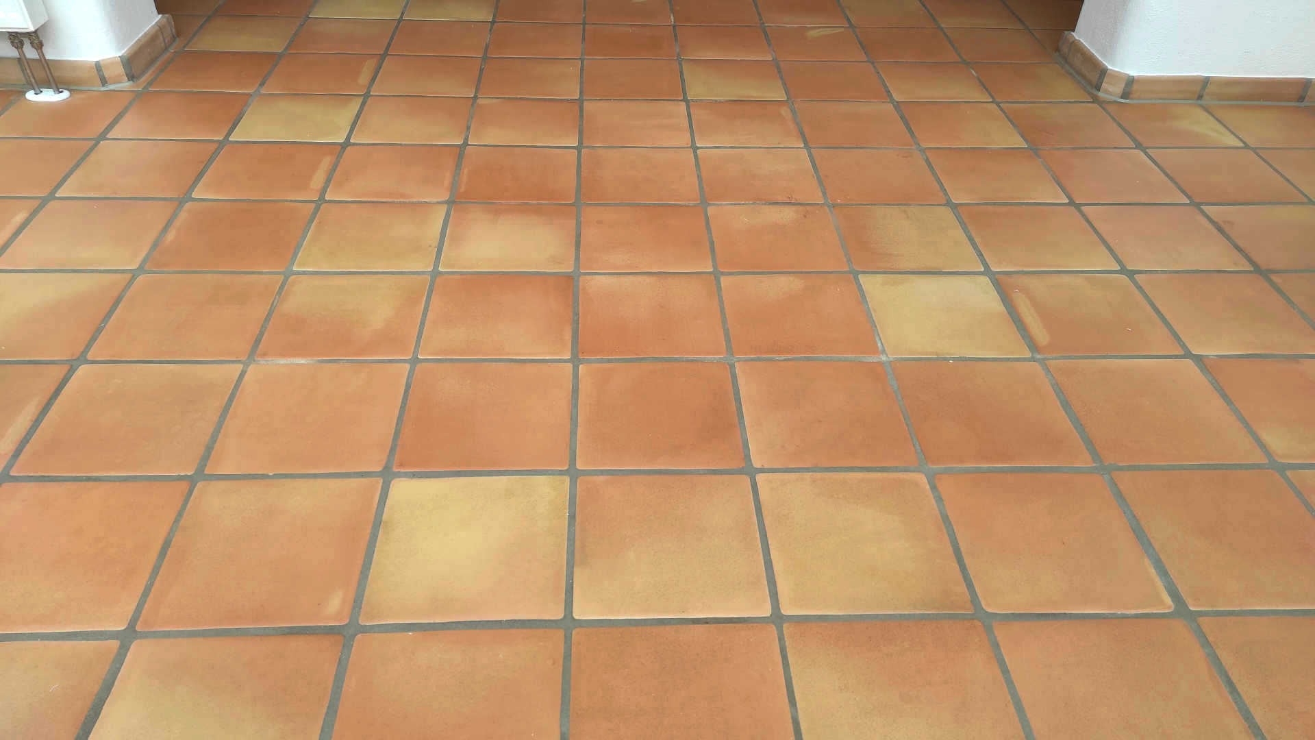 Cotto mit Farbbeschichtung gereinigt-3