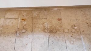 Nahaufnahme Fettablagerungen Küche vorher