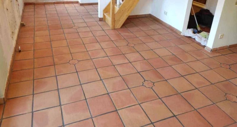 Spanischer Terracotta reinigen