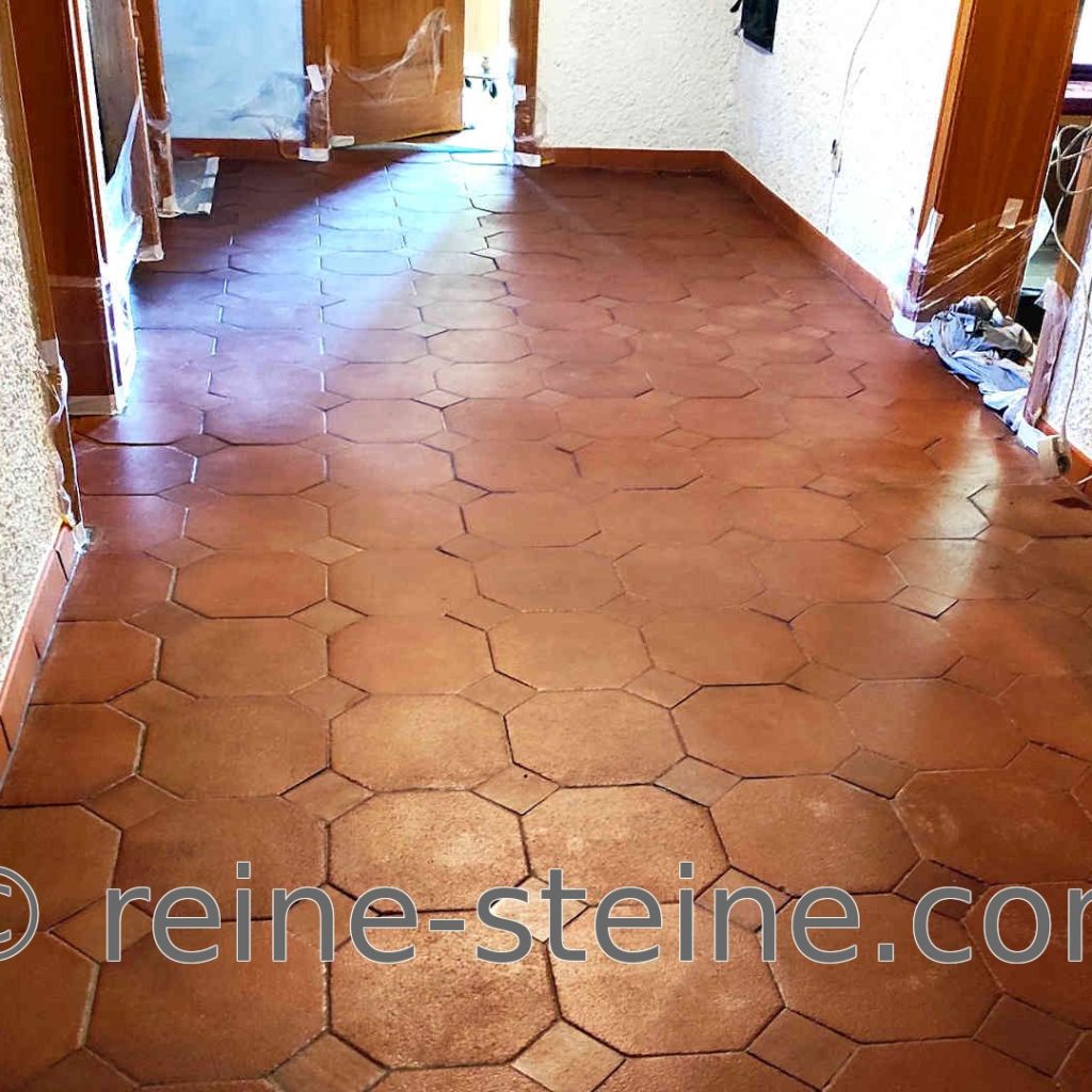 Schmierfilm auf Terracotta